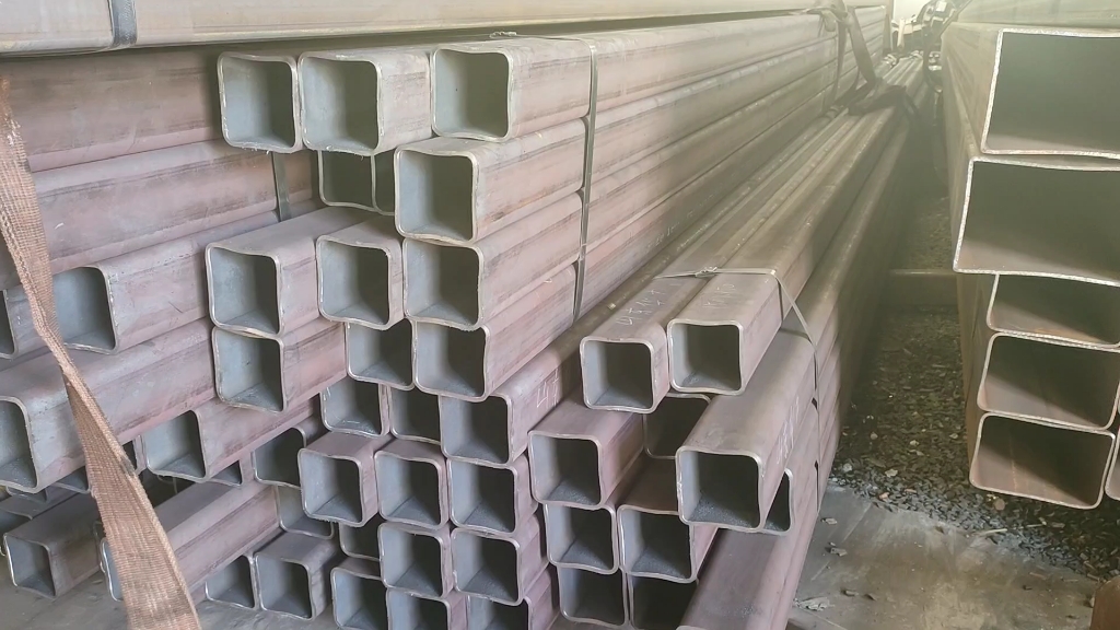 聊城16Mn厚壁無縫方管在冷彎型鋼領(lǐng)域的應(yīng)用與優(yōu)勢(shì)